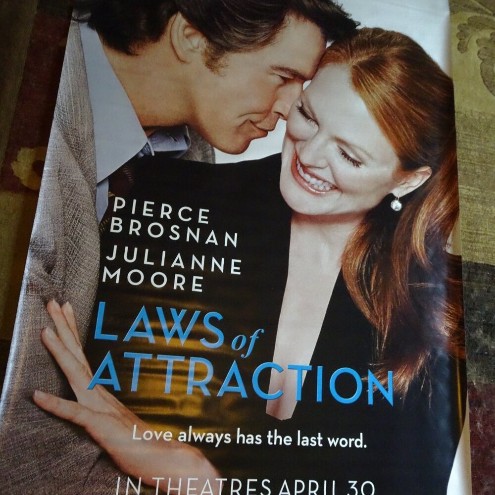 LAWS OF ATTACTION - MOVIE BANNER WITH PIERCE BROSNAN & JULIANNE MOORE